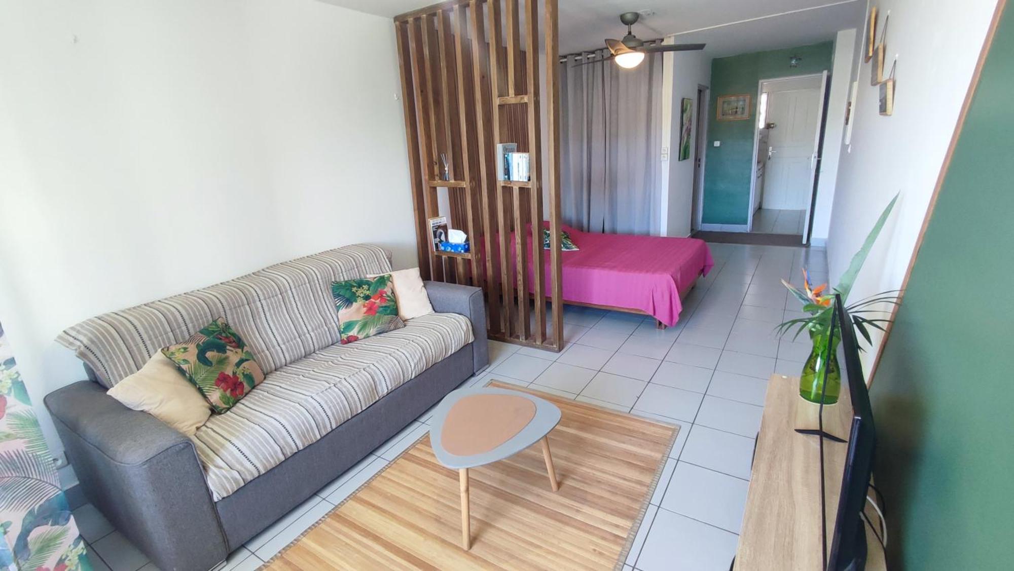 Appartement Les Franciseas à Saint-Gilles Les Bains Extérieur photo