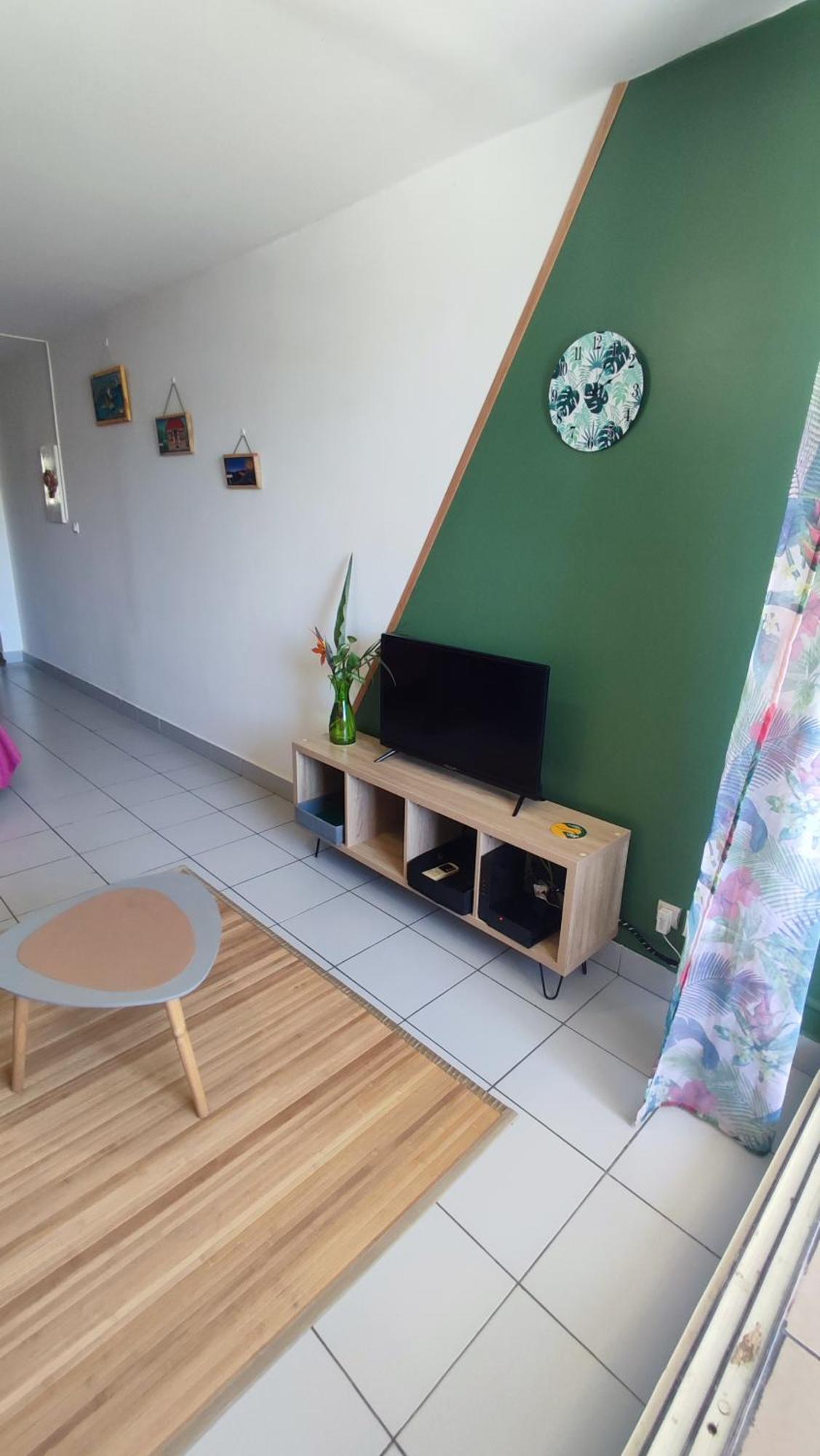 Appartement Les Franciseas à Saint-Gilles Les Bains Extérieur photo
